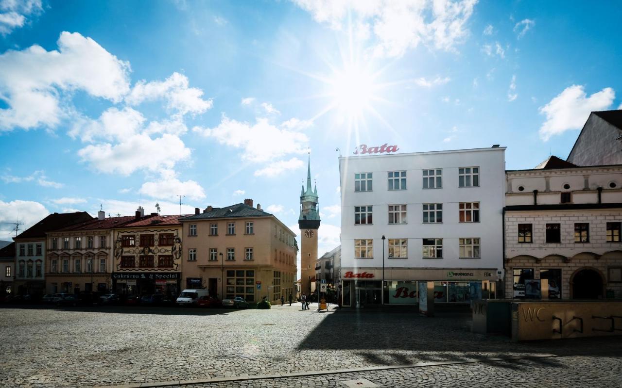 Apartman V Srdci Znojma „Jako Doma“ ズノイモ エクステリア 写真